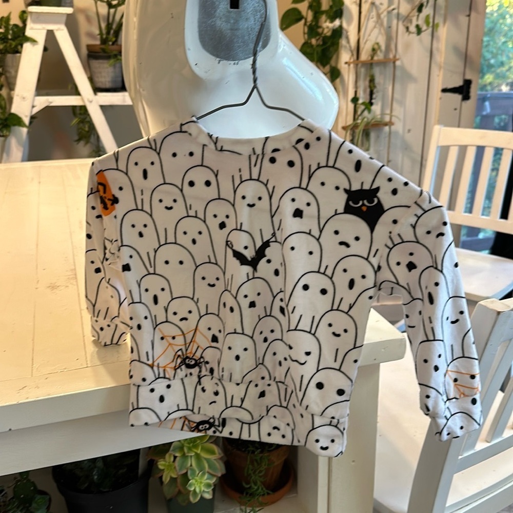 2T Holiday fanjams long sleeve ghost shirt, valour very soft and cozy!!! Unisex